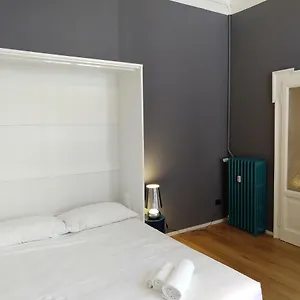 Gray Design In Casa Epoca Isola Garibaldi Milán
